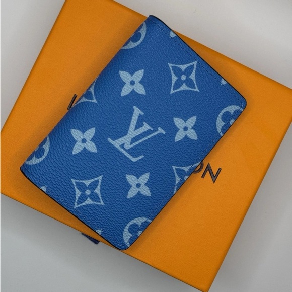 Louis Vuitton Azure Monogram Card Holder - Picture 1 of 2